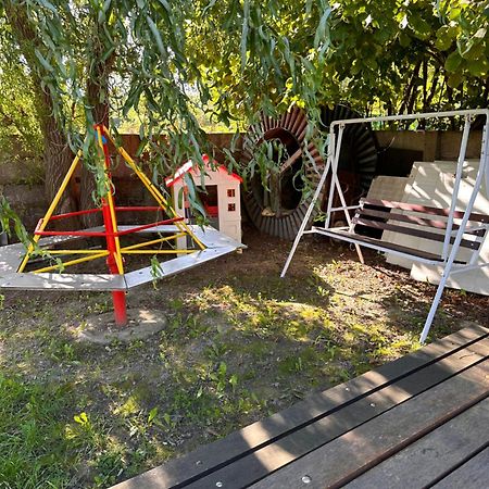 Príjemný byt v srdci Dechtíc Dechtice Exterior foto